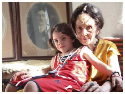 Она родила дочку в 66 лет: как живет спустя годы