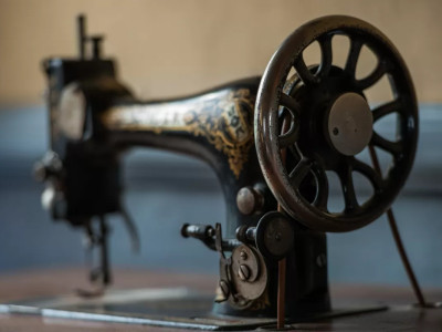 Старые швейные машинки имеют огромную ценность