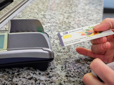 Как воруют деньги с карт в магазинах