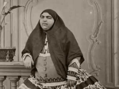 Гарем иранского шаха: раскрыта тайна усатых красавиц