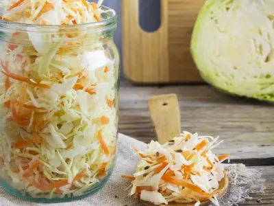 5 свойств квашеной капусты, которые делают ее полезной для женщин