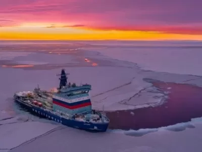 Ледоколы РФ пришли на помощь судам у берегов Финляндии