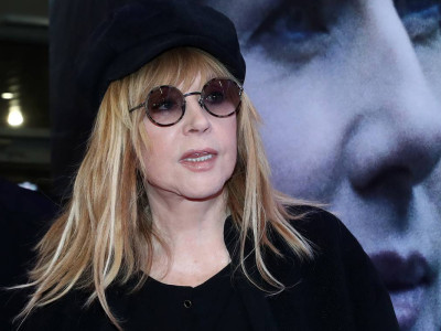 Сгорбленная Пугачёва шокировала поклонников своим состоянием на Кипре