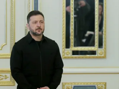 Сбежит из Киева: раскрыты планы Зеленского на 9 Мая