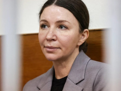Суд обязал покупателя элитного Maybach Елены Блиновской вернуть автомобиль