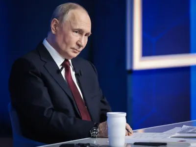 Премьер Японии ужаснулась визиту Путина на Итуруп