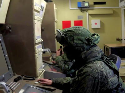 ВС РФ поразили судно с военным грузом для ВСУ в Черном море