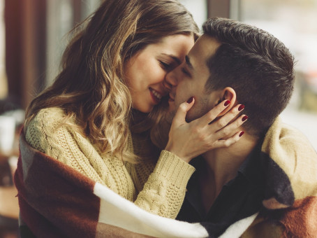 Богатый парень решил проверить чувства девушки: что в итоге