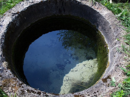 Неделями из этого колодца доносился плач: то, что оказалось внутри, поражает