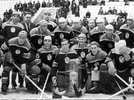 Друг 78-летнего вратаря сборной СССР сказал, как дочь убитого скрывала тело