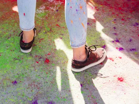 Почему носить обувь без носков опасно