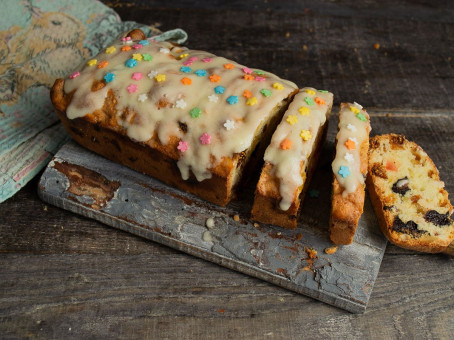 Почему нельзя есть бисер, которым украшают выпечку