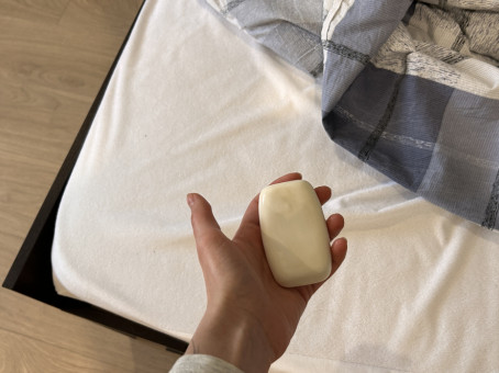 Зачем класть мыло под простынь: вы захотите сделать так-же