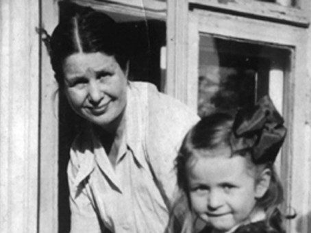 Спасла 2500 детей, вынеся их в сумке: кто эта женщина