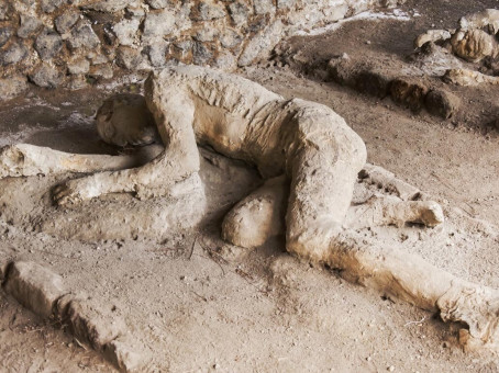 Страшные подробности про мумии Помпеи: томография показала