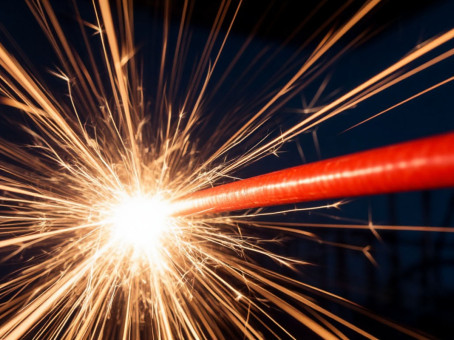 Известный певец не выжил после удара током в магазине