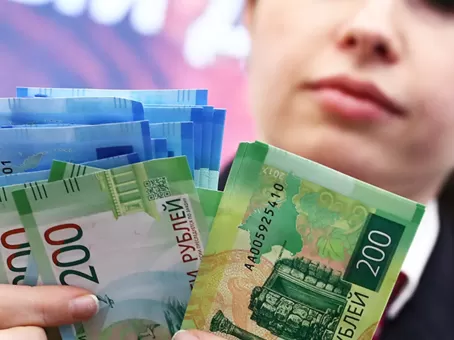 Россияне массово выводят деньги из вкладов