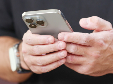 Юрист ответил, можно ли разыгрывать мошенников