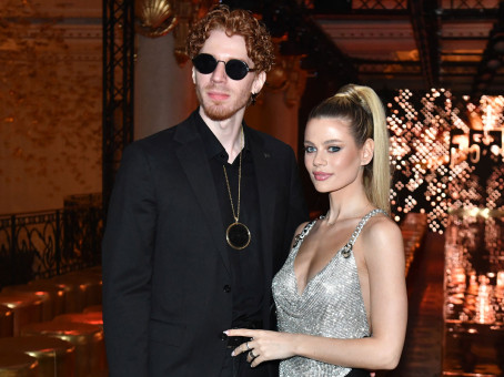 Внук Пугачевой развелся после объявления жены в розыск