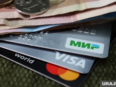 Россиянам назвали действия, приводящие к блокировке карты