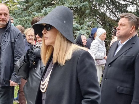 Силиконовая маска: как Пугачева обманула старость без ножа