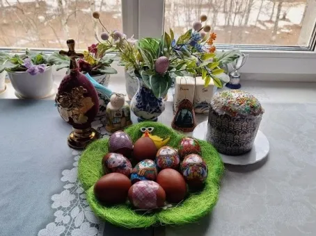 Выбрасывать нельзя: что делать с остатками пасхальных куличей