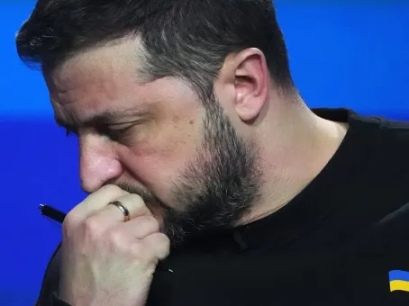 Забыл о включенном телефоне: переводчик Зеленского не сдержал эмоций