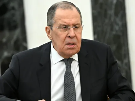 В Китае пришли в восторг от подарка Лаврова