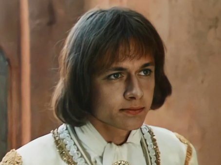 8 актеров РФ, которых внезапно убрали из известных кинофраншиз