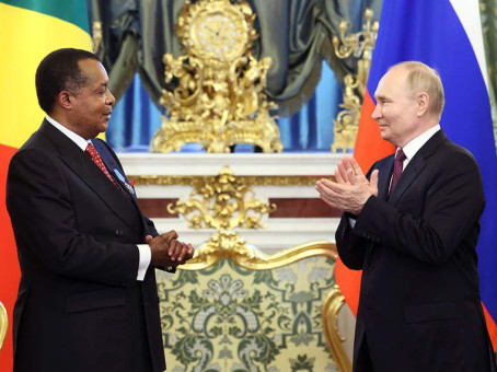 Путин превратил в шутку конфуз лидера Конго во время визита