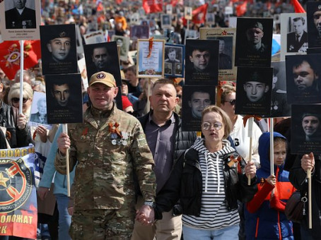 Теперь ясно, чей портрет несли вагнеровцы на шествии