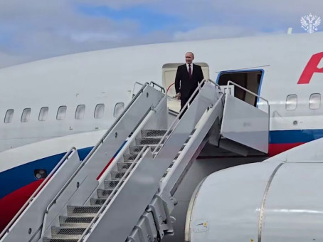 В Китае с восторгом встретили Путина на «летающем Кремле»