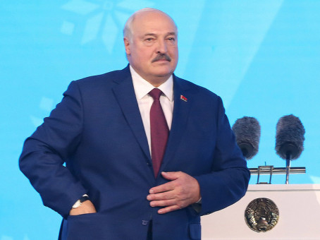 Лукашенко рассказал, что предложил сделать Макрону