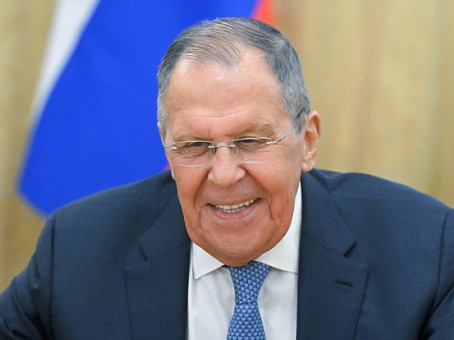 Зал залился смехом после шутки Лаврова о «российской» пропаганде
