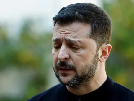 Обгоняет Зеленского: вот кого украинцы ценят теперь больше президента