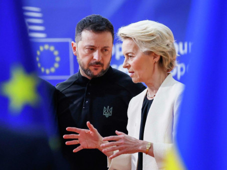 "Он ее любовник". Слова фон дер Ляйен об Украине вызвали переполох в Сети