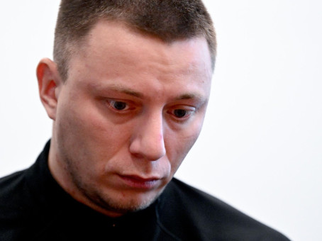 Суд продлил домашний арест мотоциклисту, сбившему Добромилову