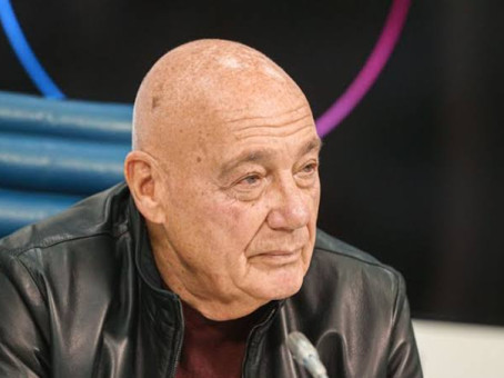 Женатого Познера подловили с блондинкой: вот кто она