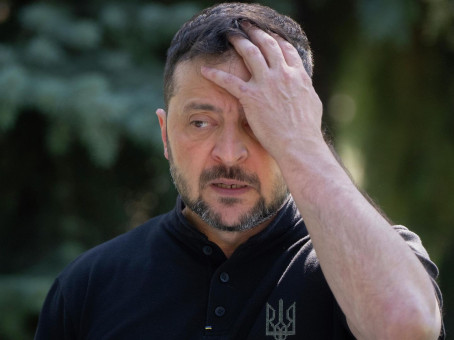 "Это предел". СМИ сообщили о панике Зеленского из-за произошедшего на СВО