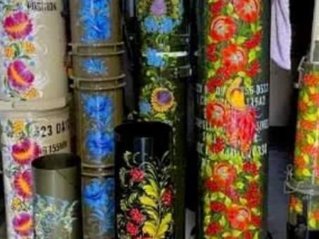 Боевики ВСУ делают и продают урны для мусора из тубусов от снарядов НАТО