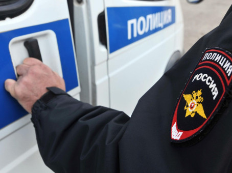В Петербурге продавец вызвала полицию, увидев ушедших из детсада детей