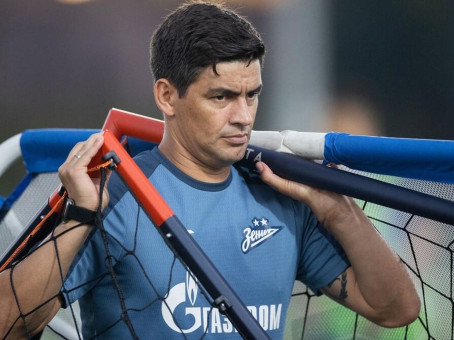 "Беспредел". Помощник Семака раскритиковал судейство в матчах "Зенита"