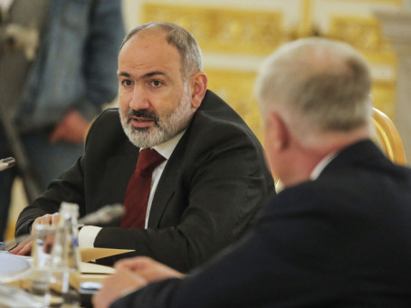 Пашинян расстался с возлюбленной под русскую песню