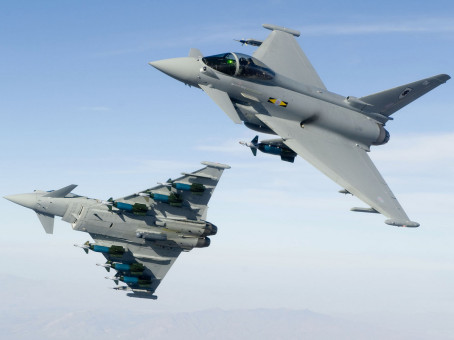 Воздушный перехват: Су-27 прогнали Eurofighter от границы