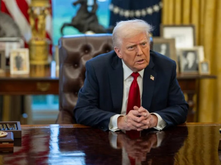 Axios: Трамп потребовал от Зеленского прекратить атаки на российские НПЗ