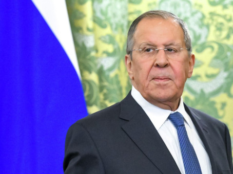 Лавров прокомментировал сообщения о разработке НАТО плана войны с Россией