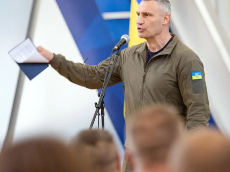 «Где миллиарды?»: Кличко в ярости накинулся на Зеленского