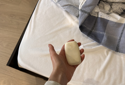 Зачем класть мыло под простынь: вы захотите сделать так-же