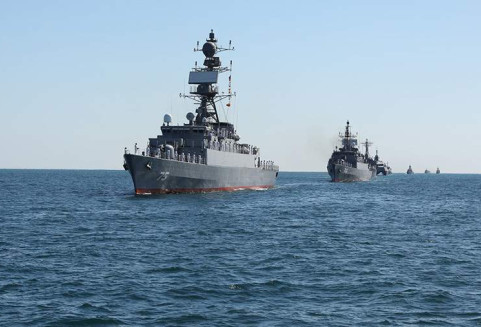 В КСИР заявили о готовности закрыть Ормузский пролив