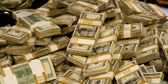 Выигравший в лотерею 10 млн стал нищим